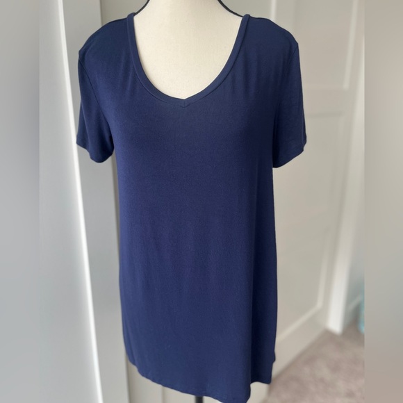 Halogen Women's Size Small Navy Blue Short sleeved V-neck T-Shirt. - Picture 1 of 5